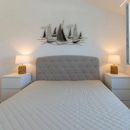 Artano Holiday home Vir